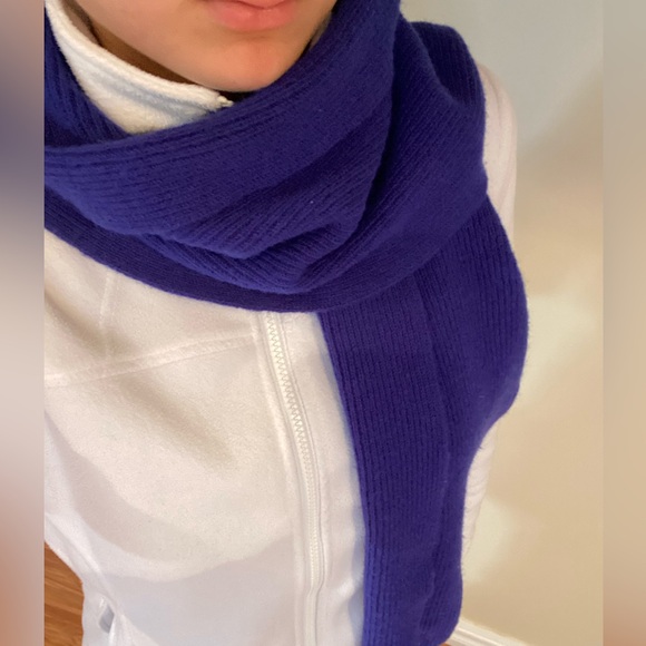 Accessories - ❌SOLD❌Dark blue knit scarf
